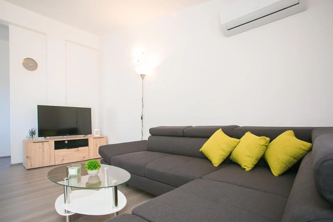 Seaview Apartment A&A Kastela 0*,