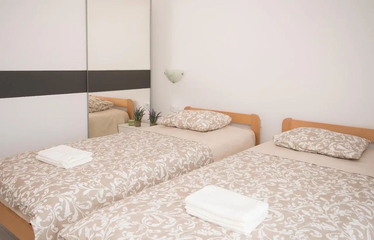 Seaview Apartment A&A Kastela 0*,