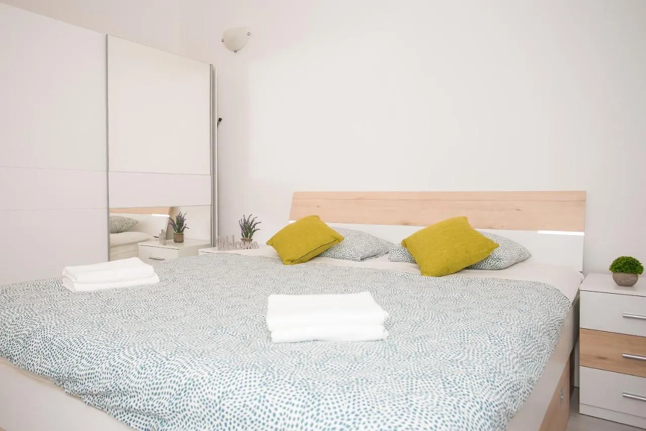 Seaview Apartment A&A Kastela 0*,